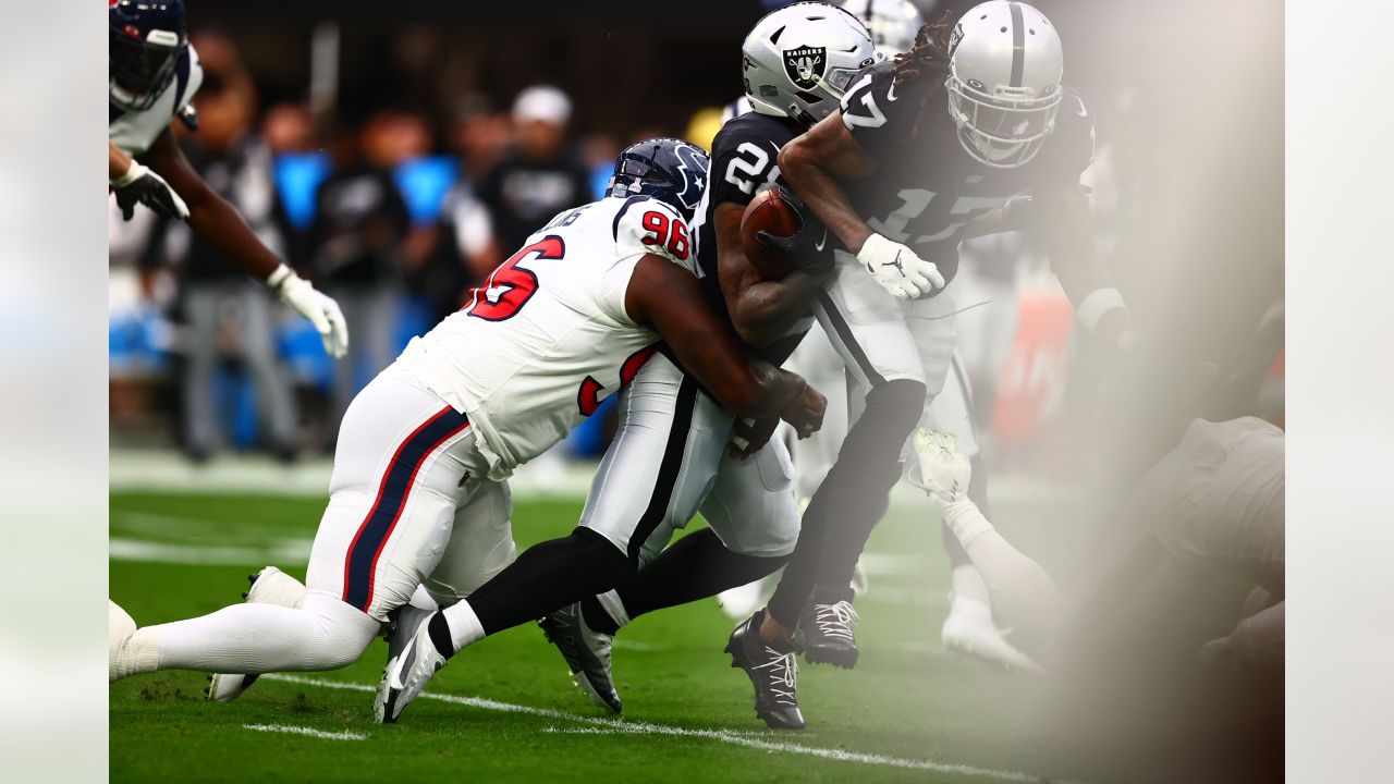 4,877 Oakland Raiders V Houston Texans Photos & High Res Pictures