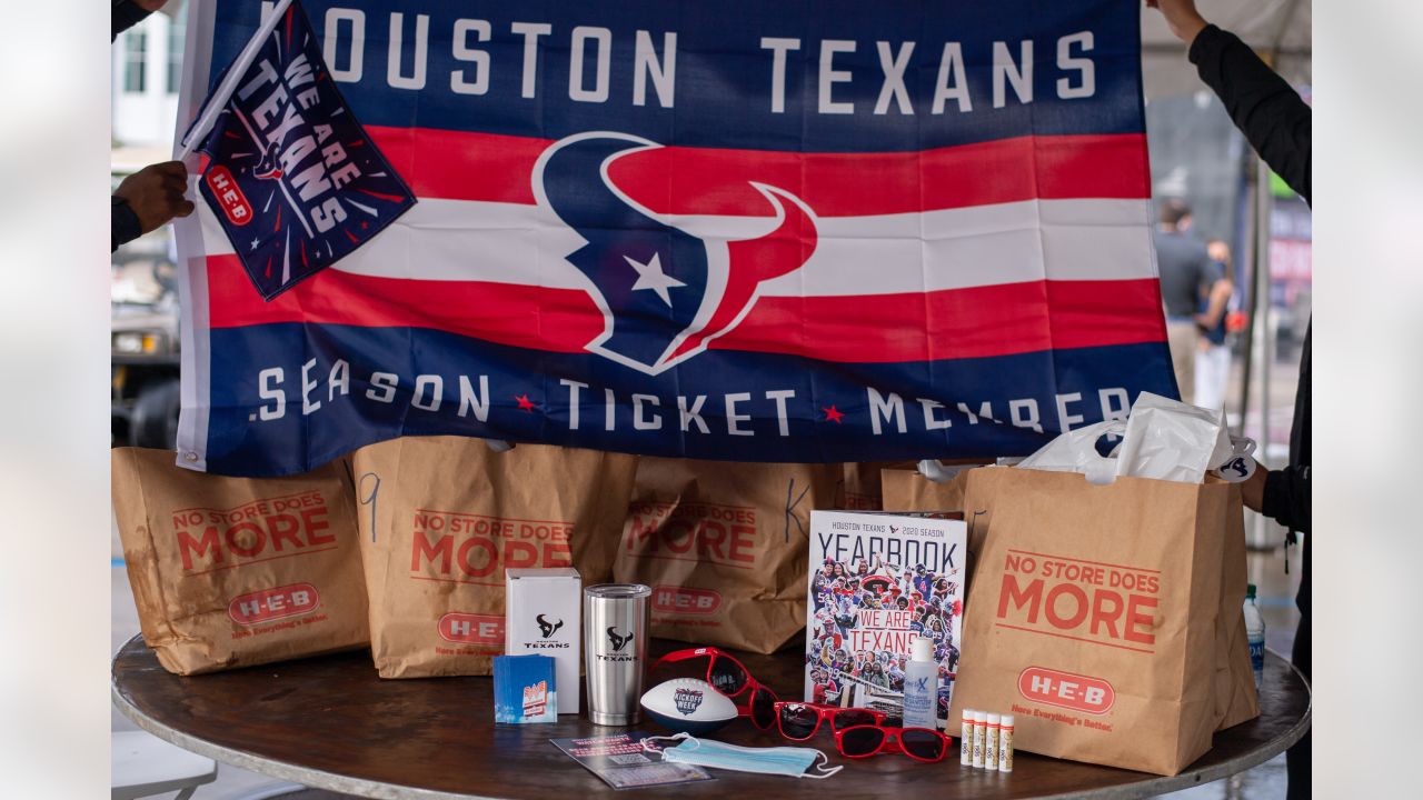 Photos: Texans Drive-In Watch Party