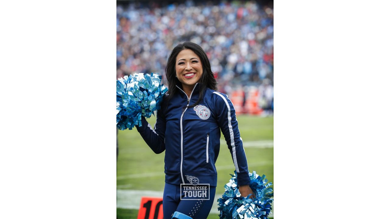 Titans Cheerleader Spotlight: Mari