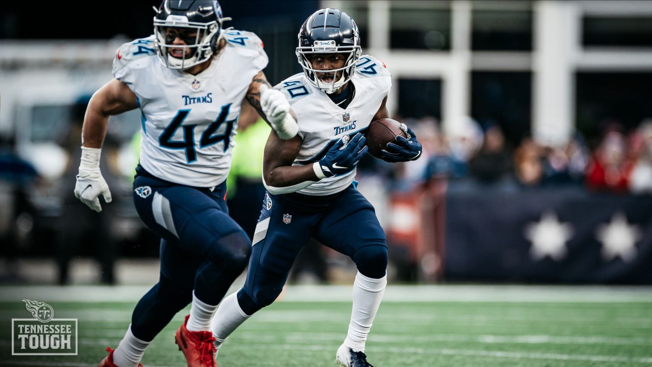 Titans re-sign RB Dontrell Hilliard