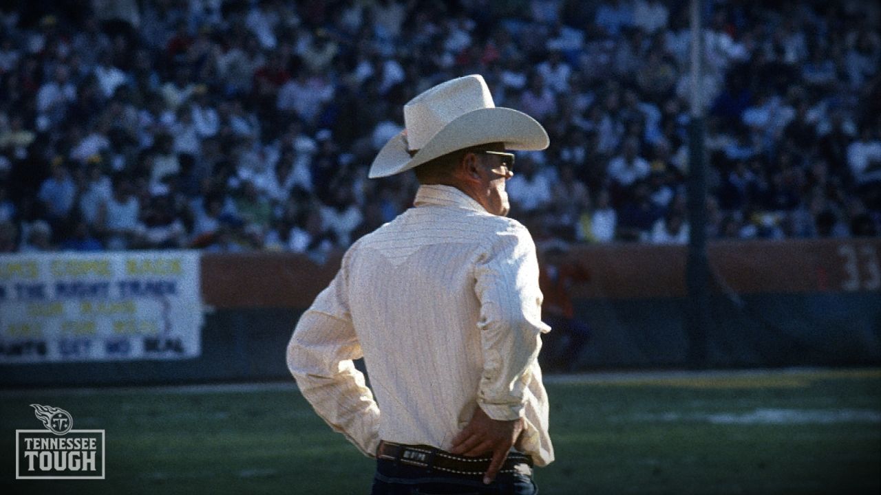 Tennessee Titans to induct late Houston Oilers coach Bum Phillips into ring  of honor - ESPN