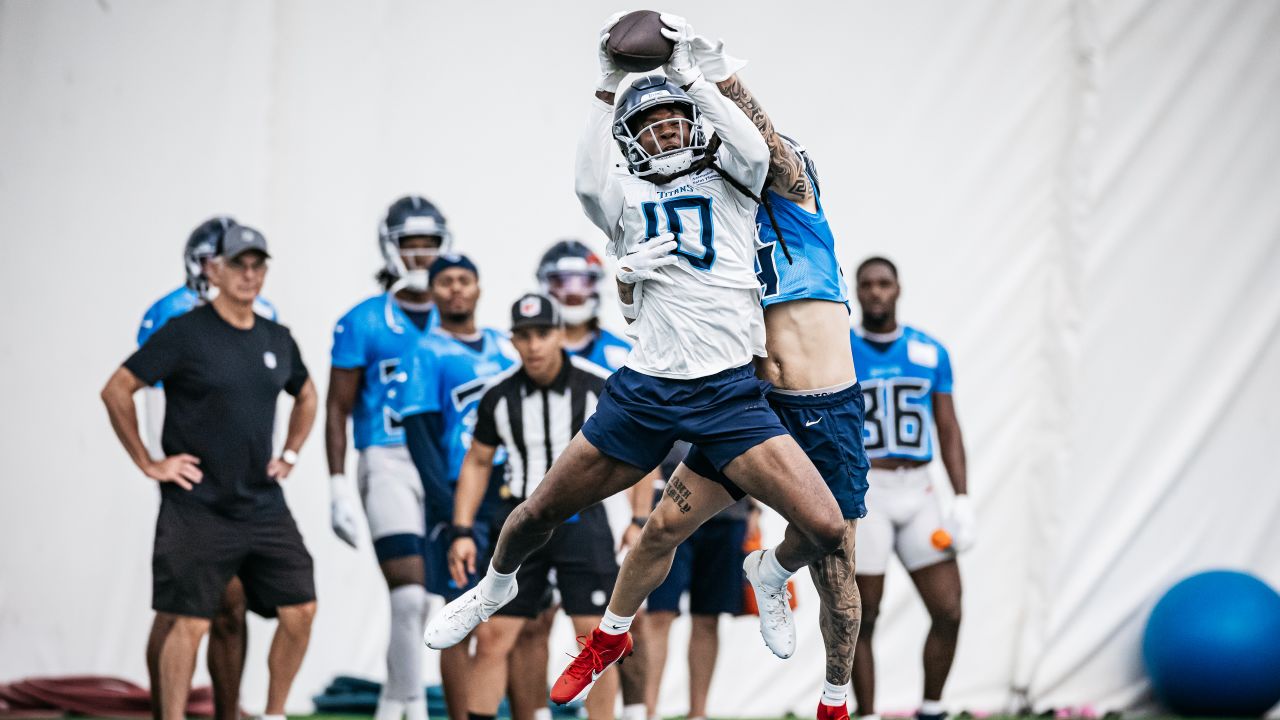 Tennessee Titans safety Amani Hooker (37) walks of the field after an NFL  football training camp practice Monday, July 31, 2023, in Nashville, Tenn.  (AP Photo/George Walker IV Stock Photo - Alamy