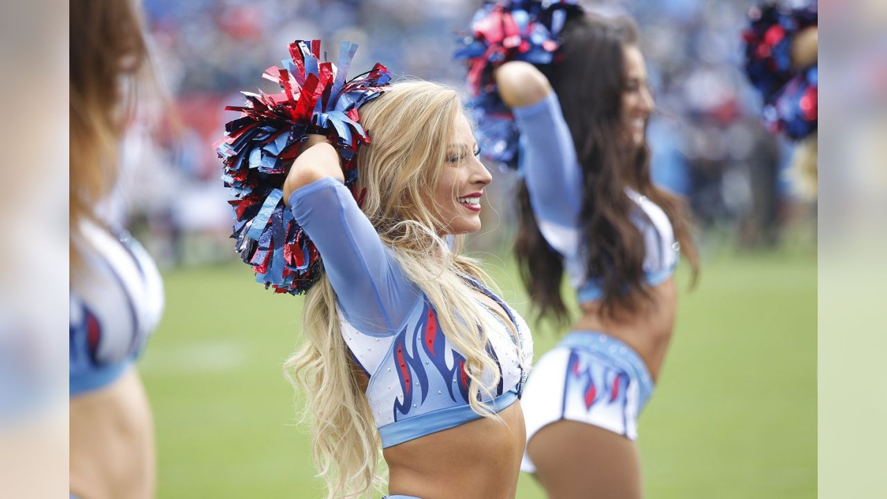 Titans Cheerleader Spotlight: Bethany