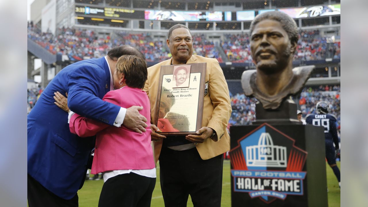 Robert Brazile Inducted Into Ring of Honor