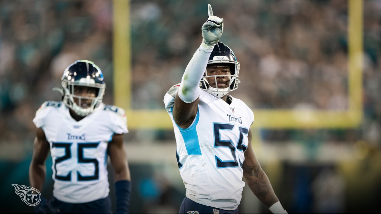 Tennessee Titans vs. Jacksonville Jaguars. Fans support on NFL Game.  Silhouette of supporters, big screen with two rivals in background Stock  Photo - Alamy