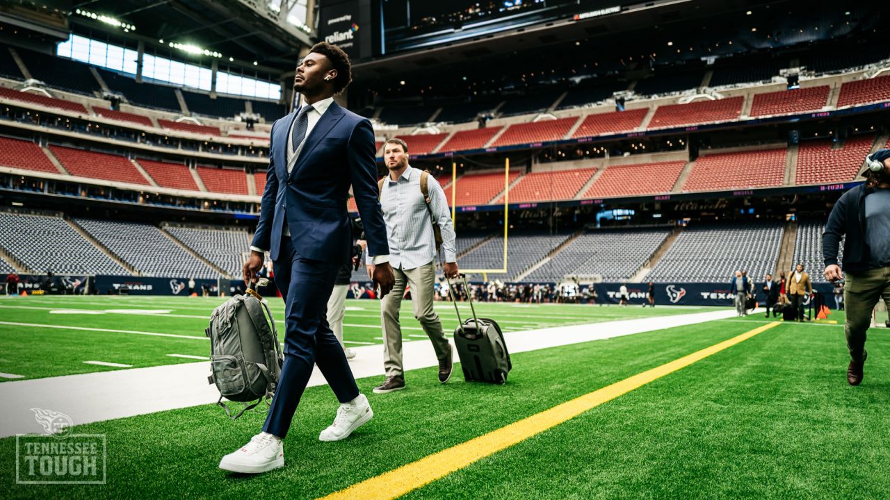 Player Arrival Photos  2022 Week 8 at Texans