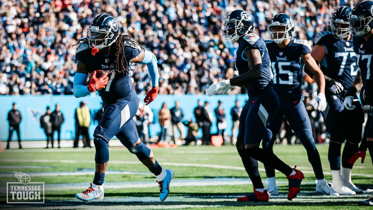 Tennessee Titans on X: Titans at Jaguars  Week 14 #TENvsJAX Game Photos  