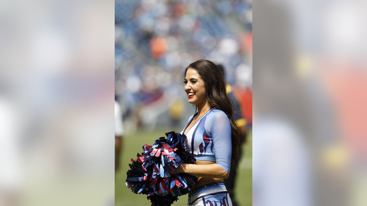 Titans Cheerleader Spotlight: Mari