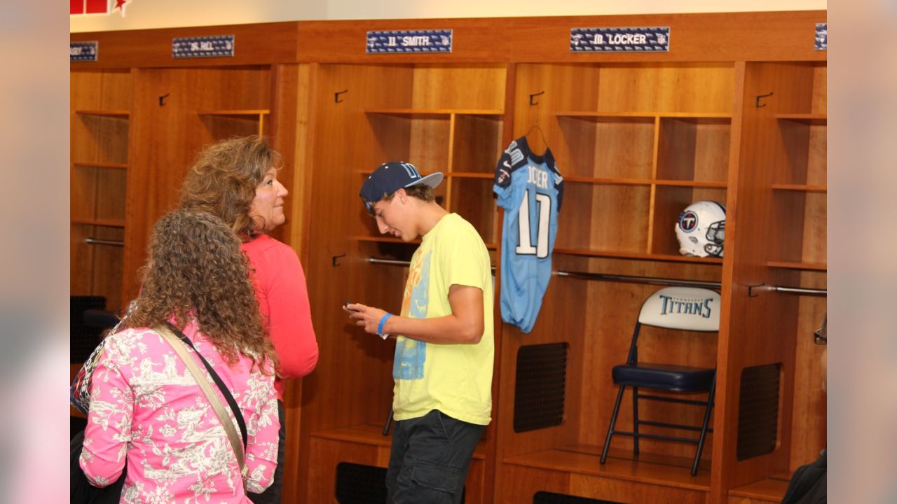 FBLA and DECA recently teamed up for a trip to the Tennessee Titans  Learning Lab at Nissan Stadium. The students got an in-depth look at…