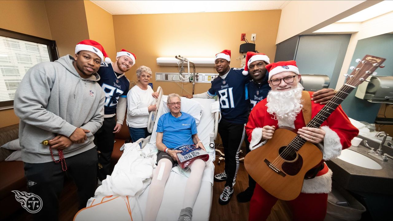 Titans Spread Christmas Cheer at Saint Thomas Midtown Hospital