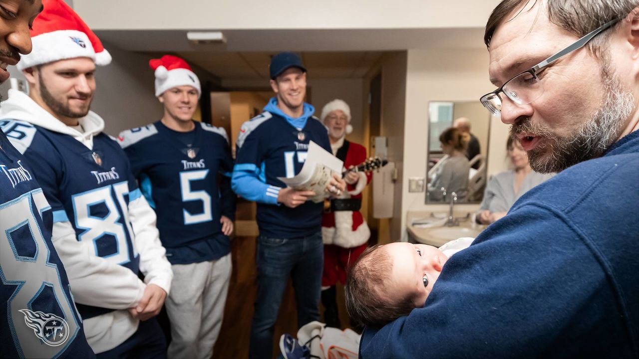 Titans Spread Christmas Cheer at Saint Thomas Midtown Hospital