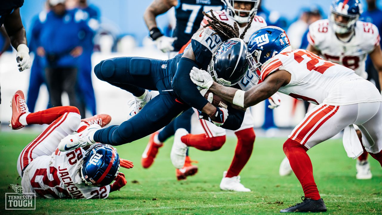 Tennessee Titans on X: TN Top 25  Giants vs. #Titans Photography