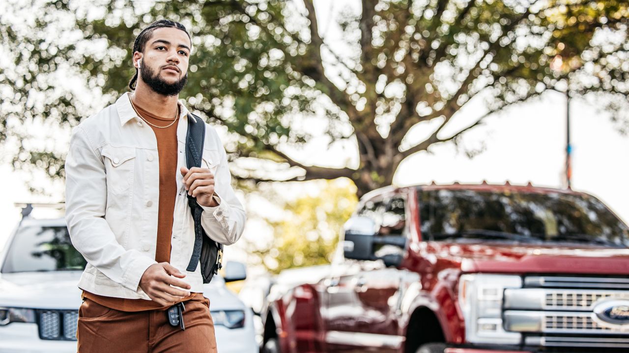 Player Arrival Photos  2023 Week 4 vs. Bengals