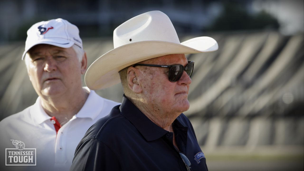 Bum Phillips gave the NFL charm and charisma topped by a Stetson