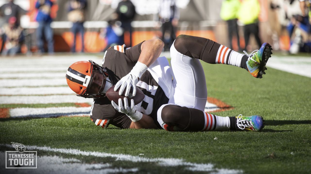 CLEVELAND, OH - JANUARY 09: Cleveland Browns tight end Austin