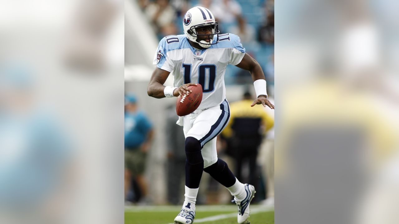 Tennessee Titans pass on Vince Young in BR's 2006 NFL re-draft