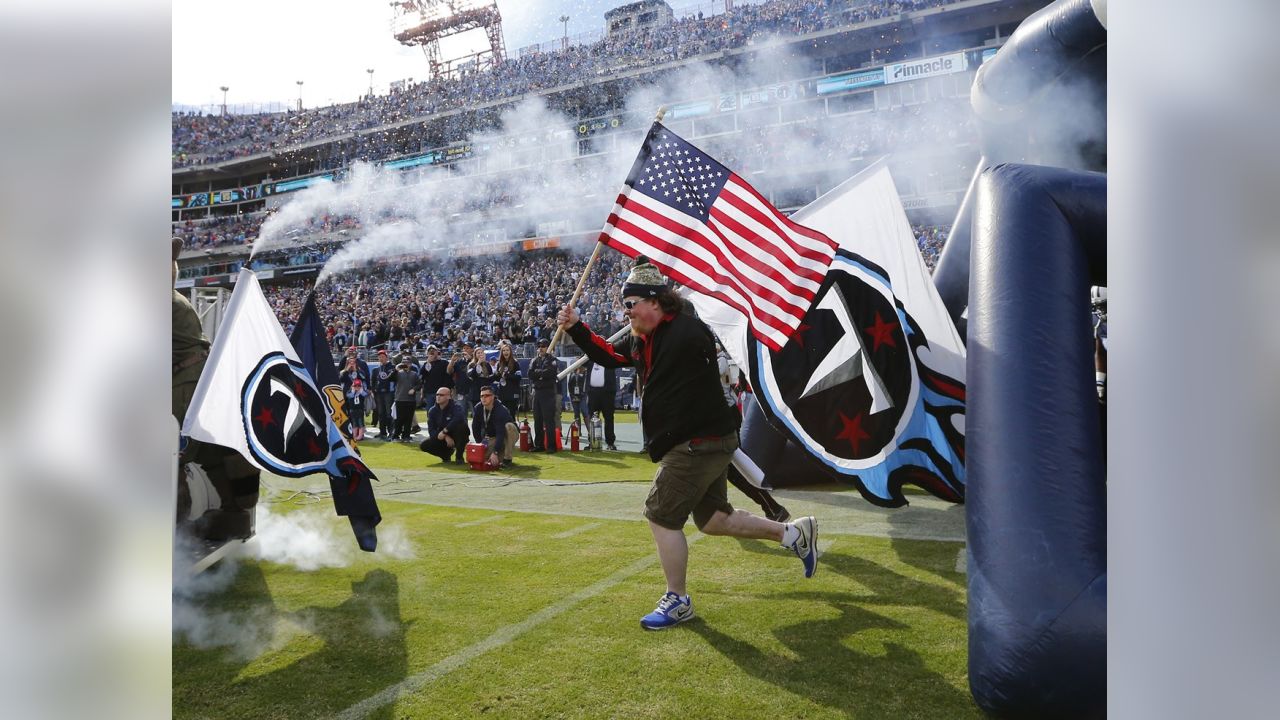 Titans honor military members with 'Salute to Service' game