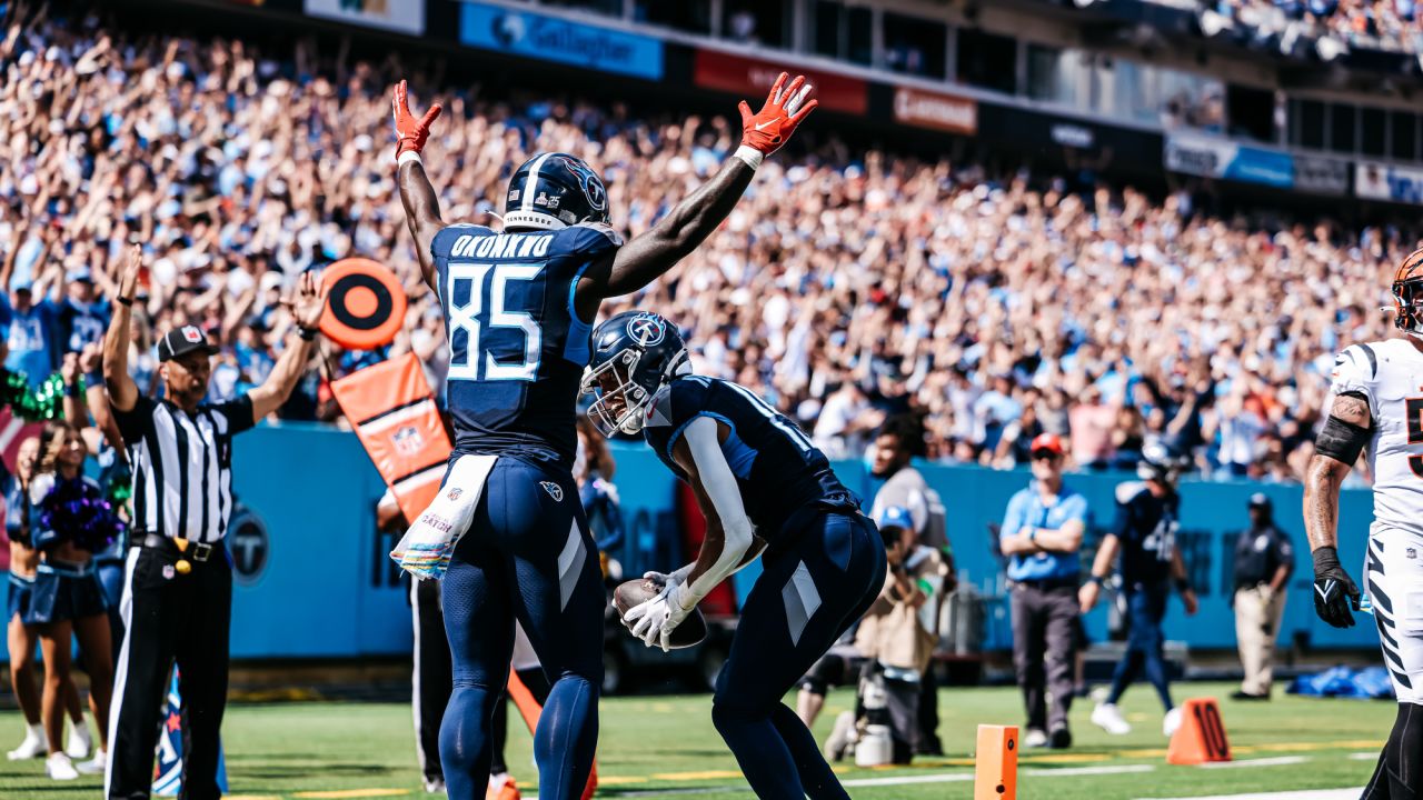 Tennessee Titans Dominate Cincinnati Bengals in Style, Roll to 27