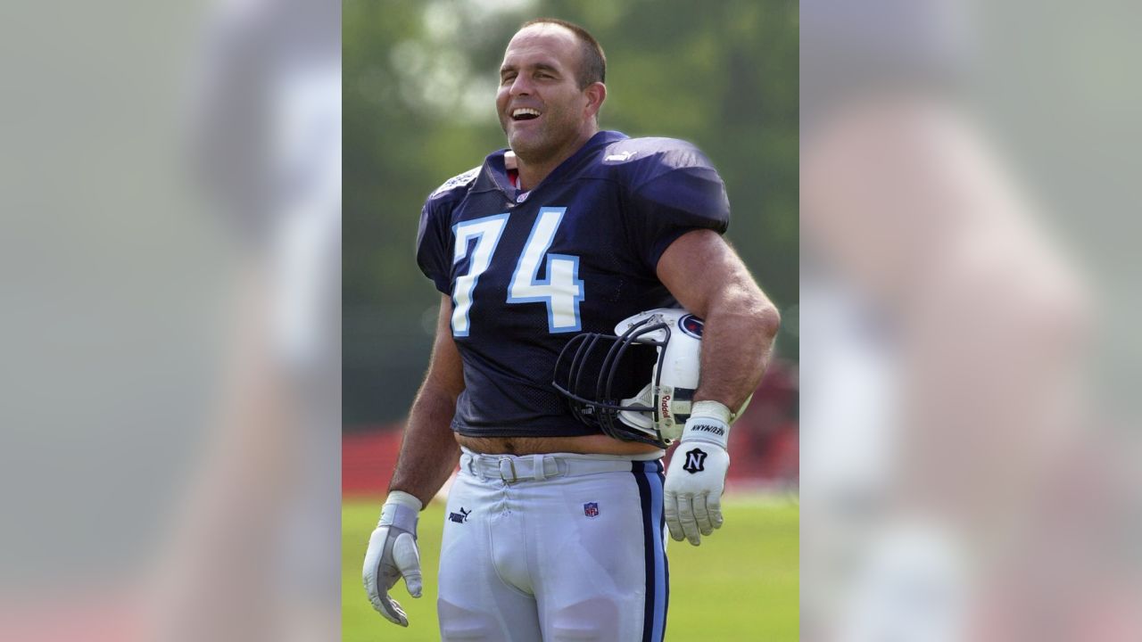 Tennessee Titans on X: Happy birthday to legendary @ProFootballHOF Bruce  Matthews! 