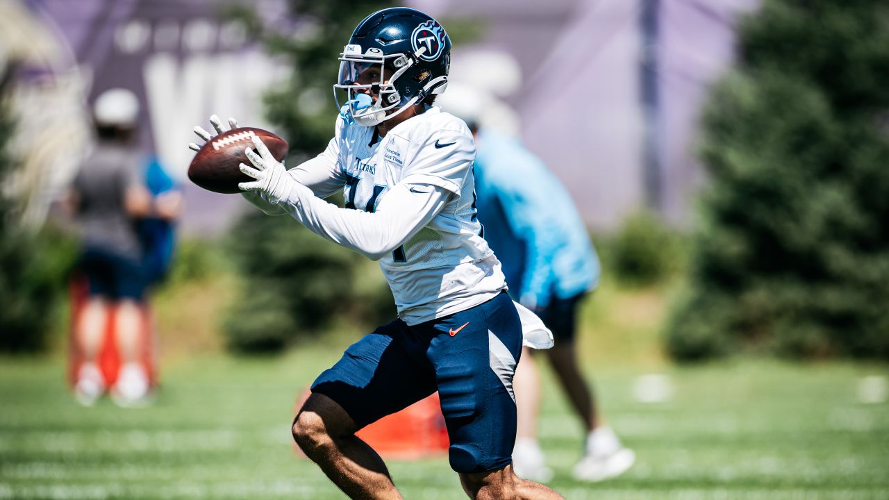 PHOTOS: Tennessee Titans John Leglue hosts football camp