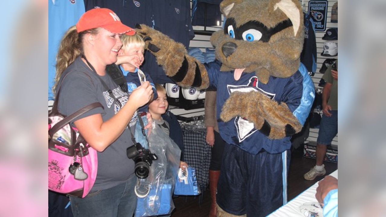 Titans Locker Room Store