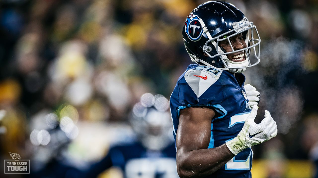 Detailed view of Green Bay Packers (left) and Tennessee Titans helmets.  Photo via Credit: Newscom/Alamy Live News Stock Photo - Alamy