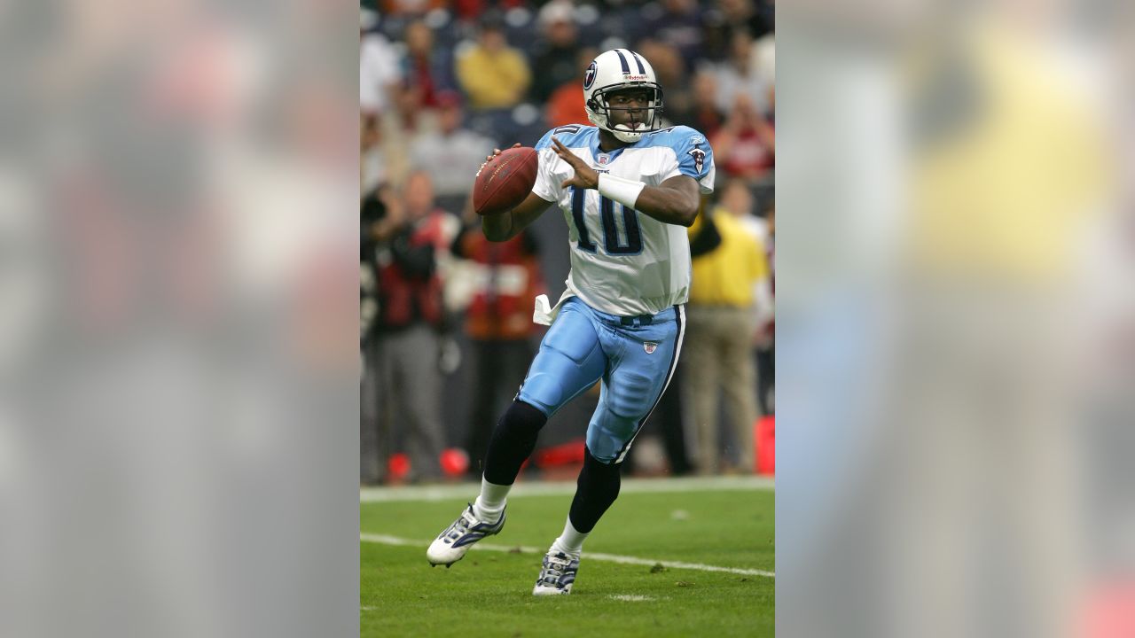 Tennessee Titans pass on Vince Young in BR's 2006 NFL re-draft