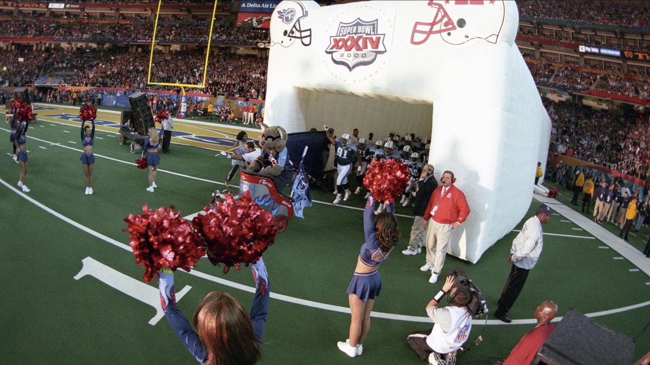 January 30, 2000: St. Louis Rams quarterback Kurt Warner #13 drops back to  pass against the Tennessee Titans in Super Bowl XXXIV (34). The Rams  defeated the Titans by the final score