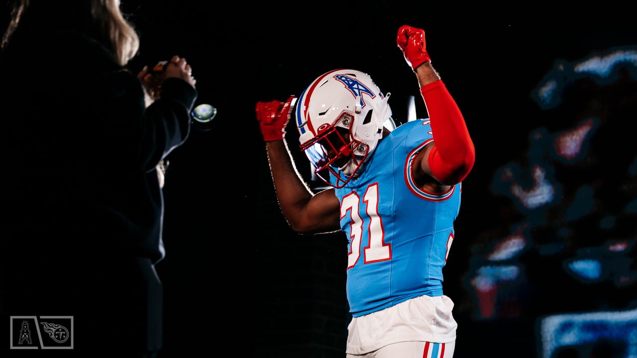 Tennessee Titans Unveil Controversial Houston Oilers Throwback Uniforms