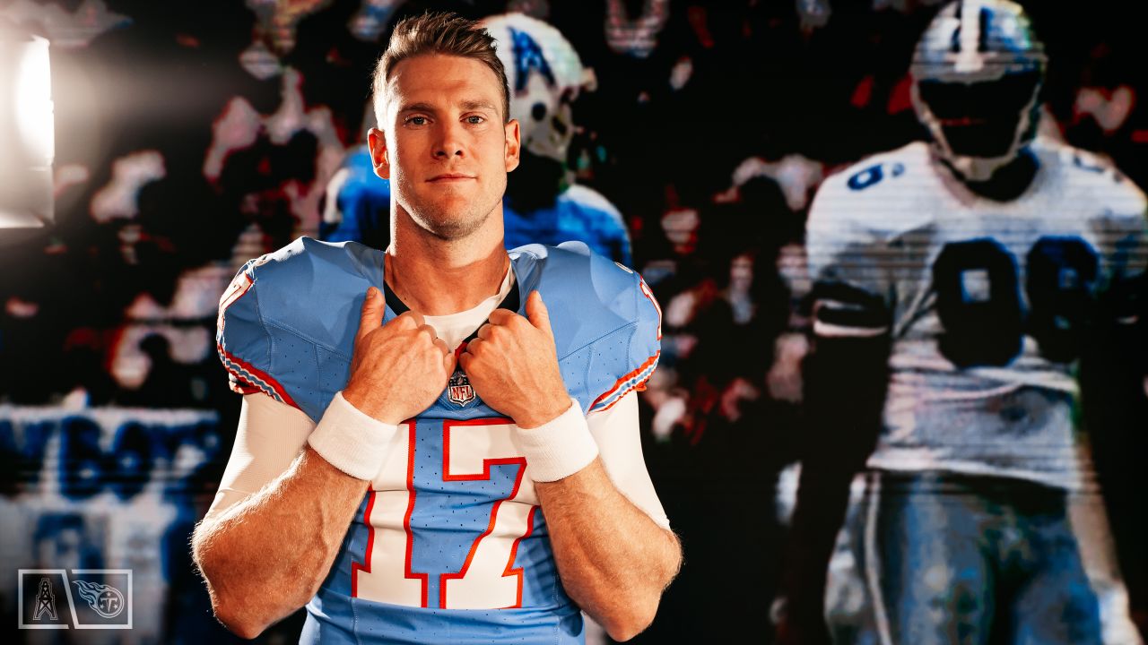 Tennessee Titans Unveil Controversial Houston Oilers Throwback Uniforms -  Forward Times