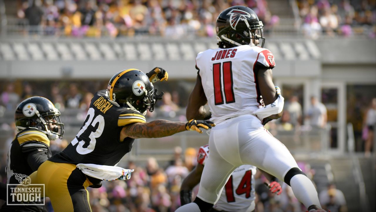 Atlanta Falcons wide receiver Julio Jones (11) is interviewed