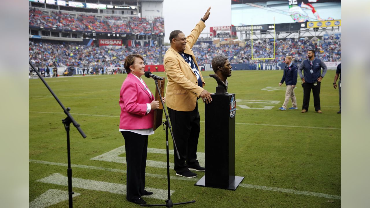 Robert Brazile Inducted Into Ring of Honor