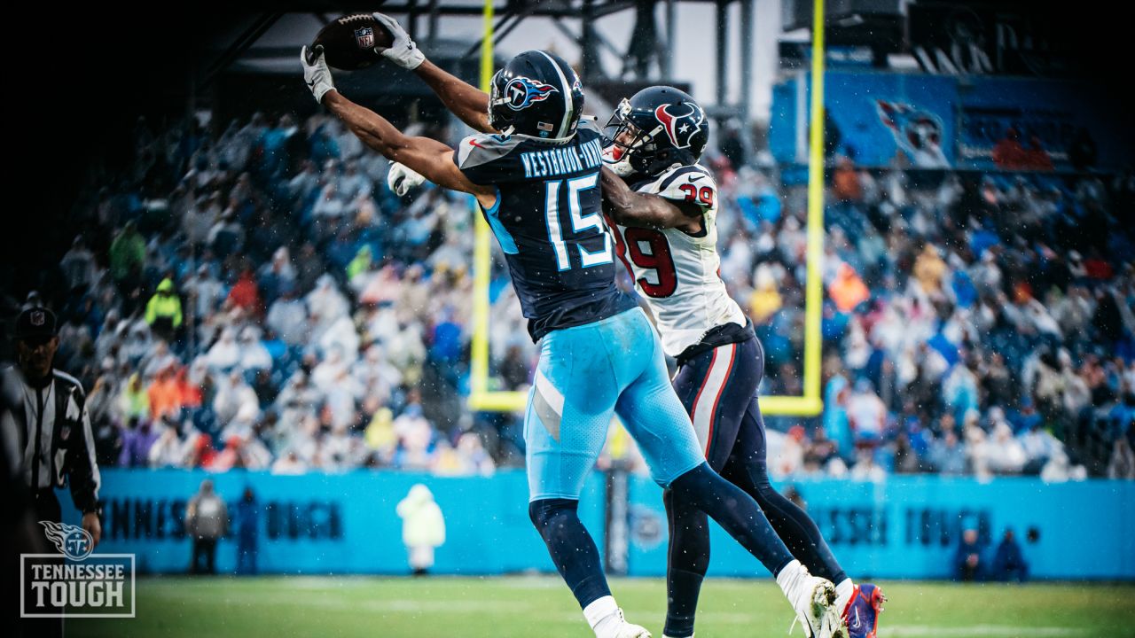 Tennessee Titans wide receiver Nick Westbrook-Ikhine (15) runs a route  during their game against the New York Giants Sunday, Sept. 11, 2022, in  Nashville, Tenn. (AP Photo/Wade Payne Stock Photo - Alamy