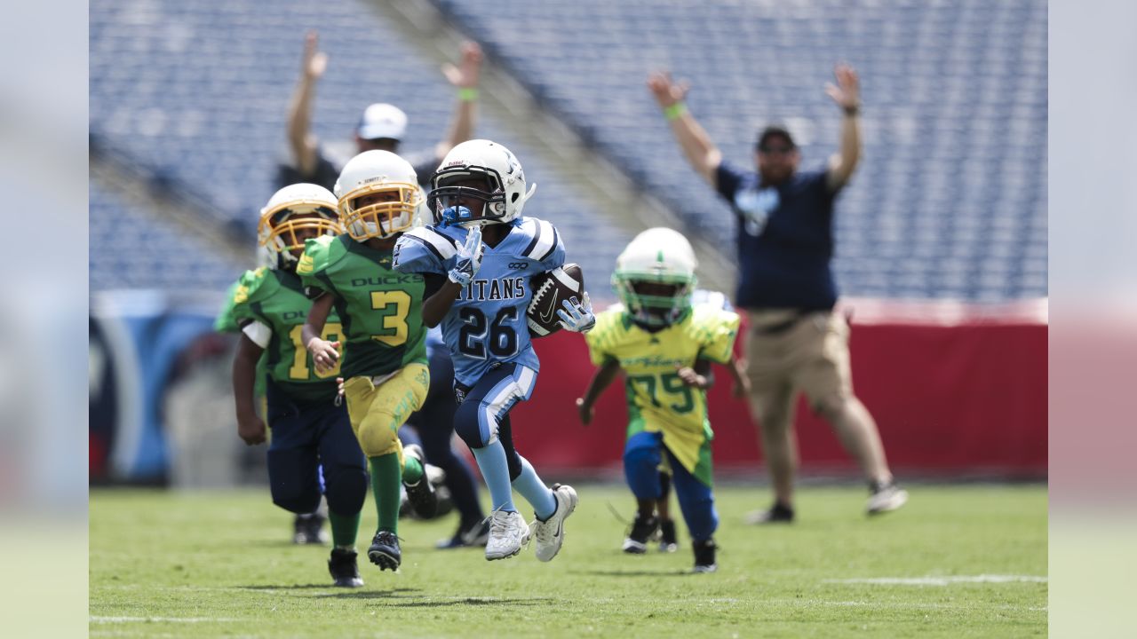 Tennessee Titans on X: Tiny Titans take the field vs. mini Ducks Titans  host 5th annual Youth Football Jamboree for 700+ youth players (36 total  teams) at @NissanStadium @NFLPlayFootball