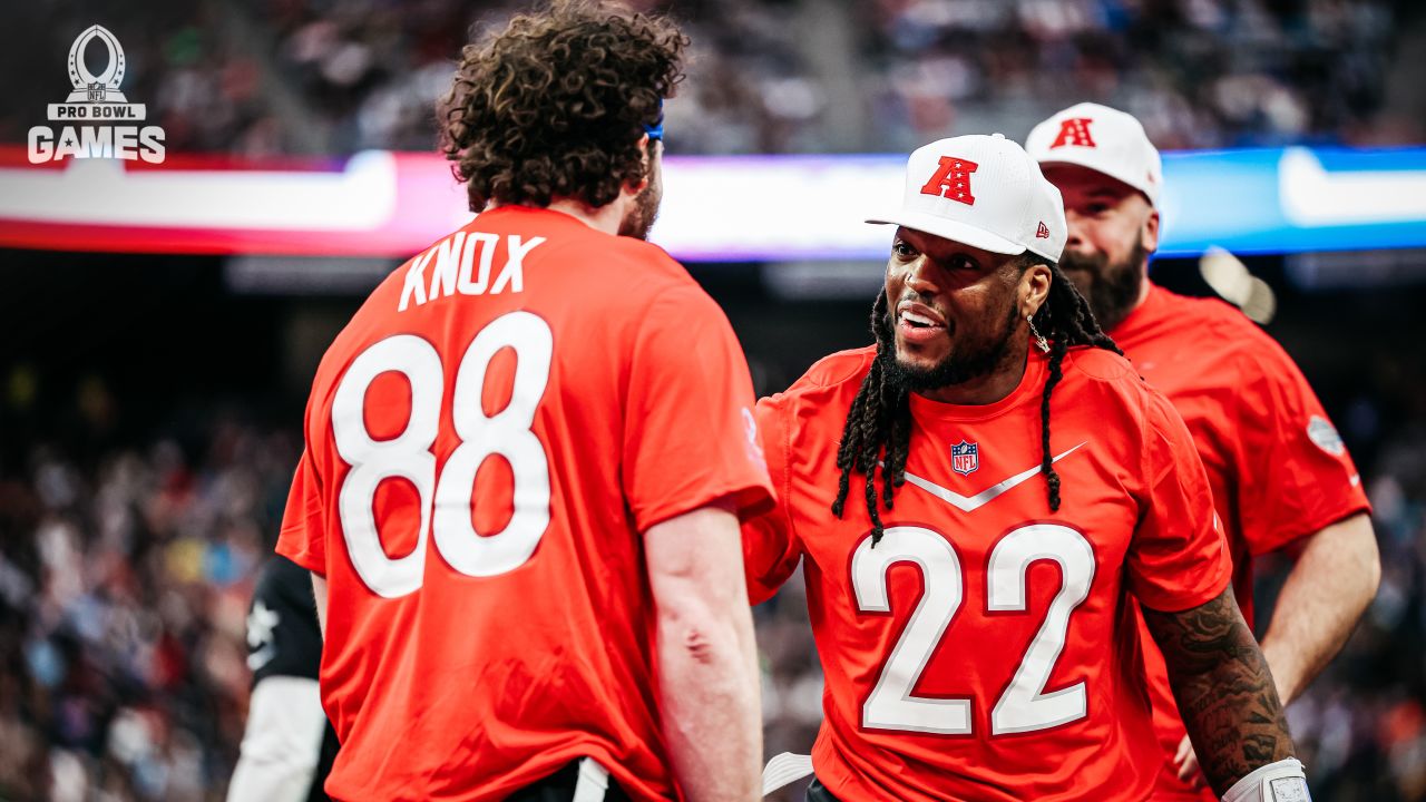 From the Pro Bowl: Titans RB Derrick Henry, Raiders RB Josh Jacobs Become  Teammates, and Buddies Built By Bama