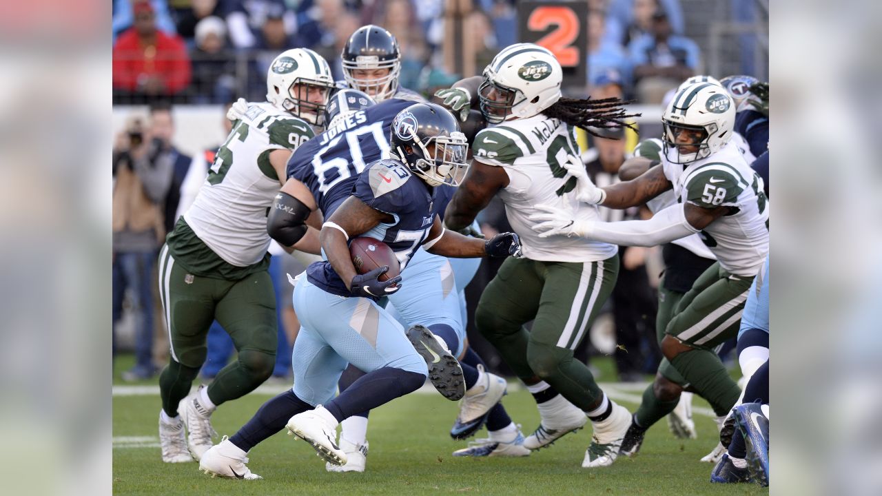 Tennessee Titans vs New York Jets game action photos