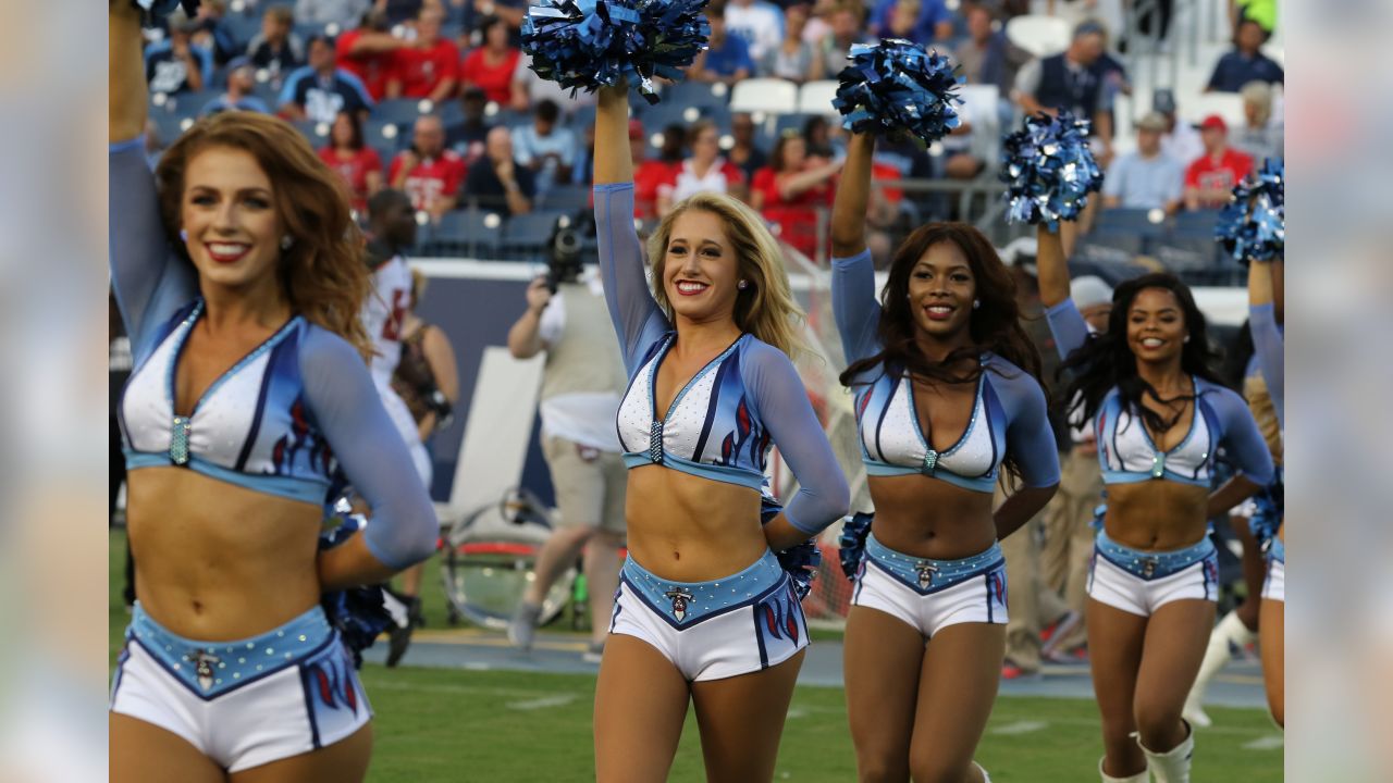 Titans Cheerleaders  Divisional Round vs. Bengals