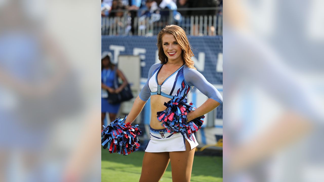 Customer Spotlight: The Tennessee Titans Cheerleaders' New Uniform!