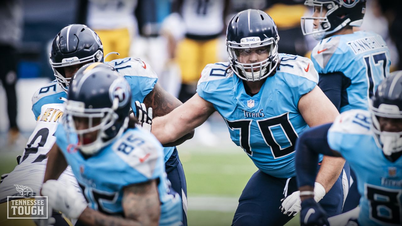 Tennessee Titans offensive tackle Ty Sambrailo (70) plays against the  Chicago Bears during an NFL football game Sunday, Aug. 29, 2021, in  Nashville, Tenn. (AP Photo/John Amis Stock Photo - Alamy