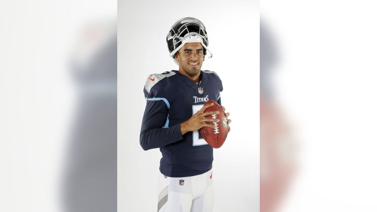 Tennessee Titans Marcus Mariota Fathead Life Size Removable Wall Decal