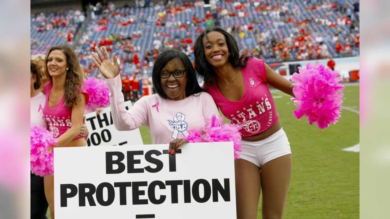 Tennessee Titans Cheerleaders Go 'Pink' For Breast Cancer Awareness Month  (PHOTOS)