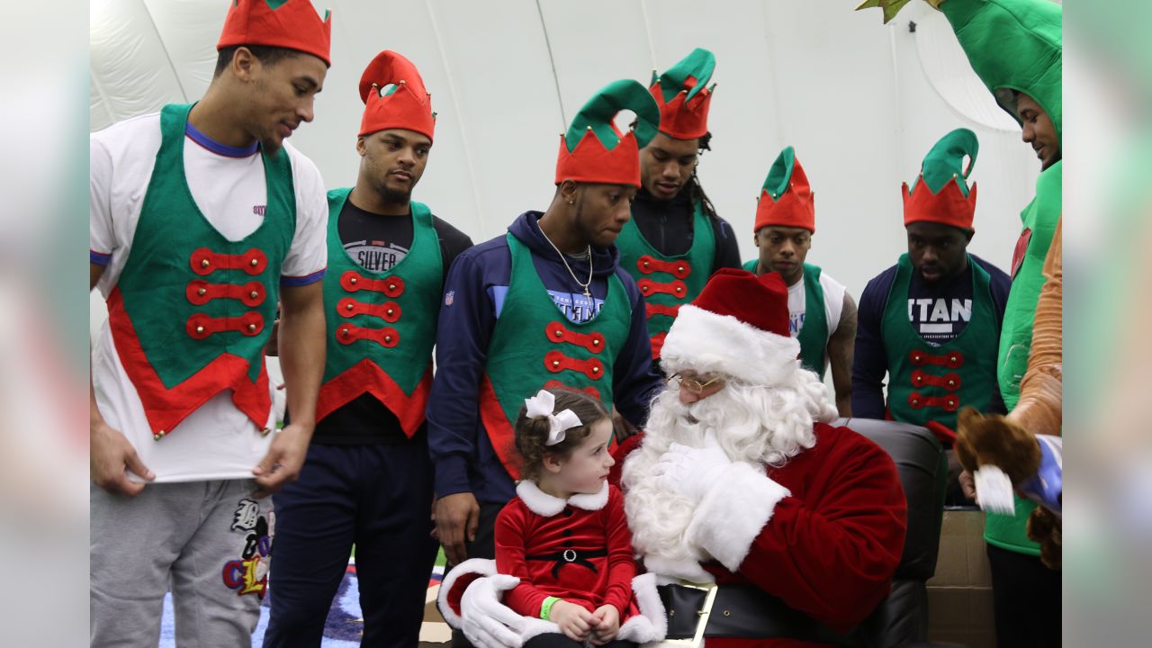 Tennessee Titans Even Santa Claus Cheers For Christmas NFL Long