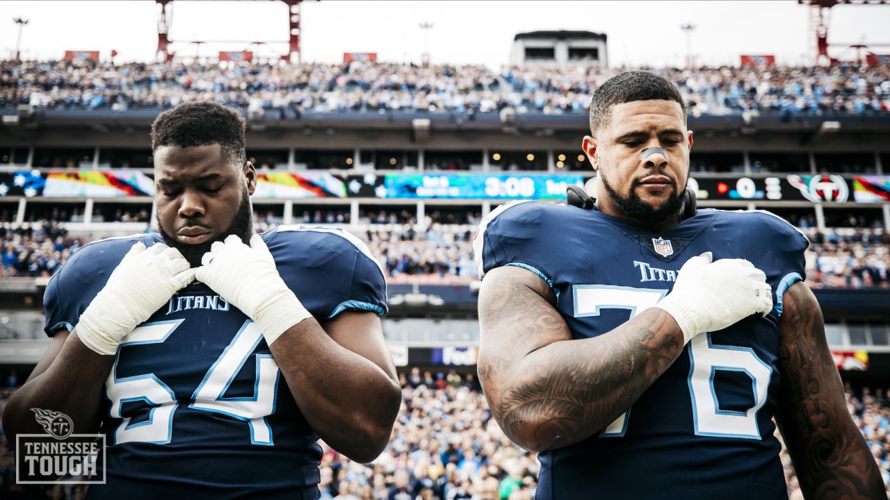 Tennessee Titans offensive guard Rodger Saffold III (76) plays