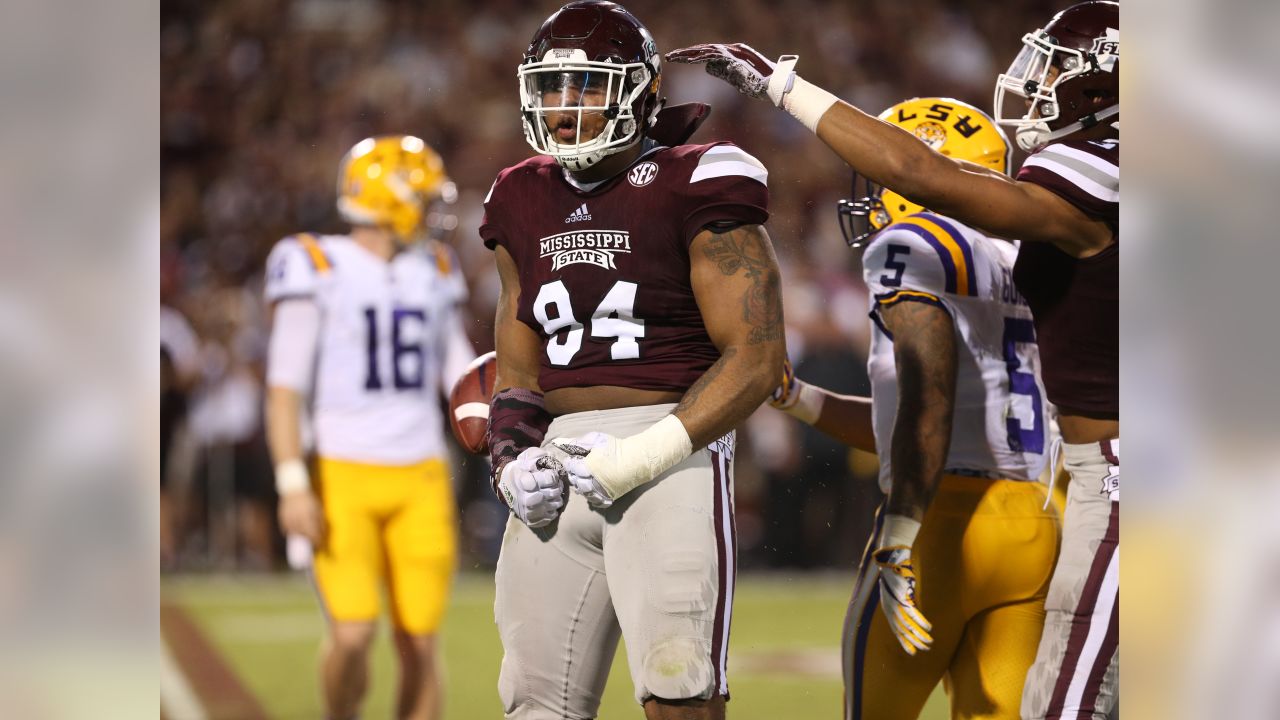 Tennessee Titans - On this day in 2019 - the Titans select Mississippi  State DL Jeffery Simmons with the 19th overall pick in the first round of  the 2019 NFL Draft.