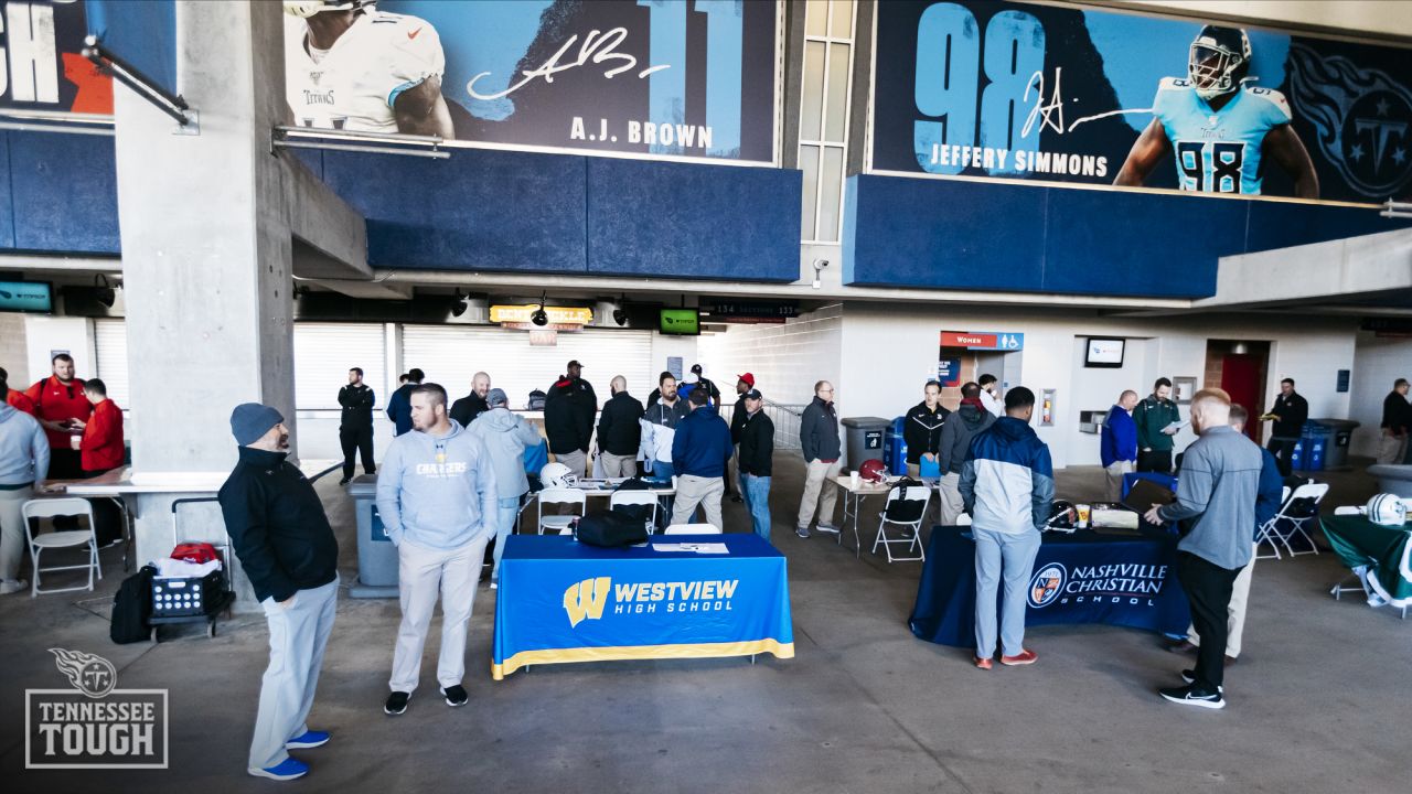 Titans recruitment fair fulfills high schoolers football playing dreams