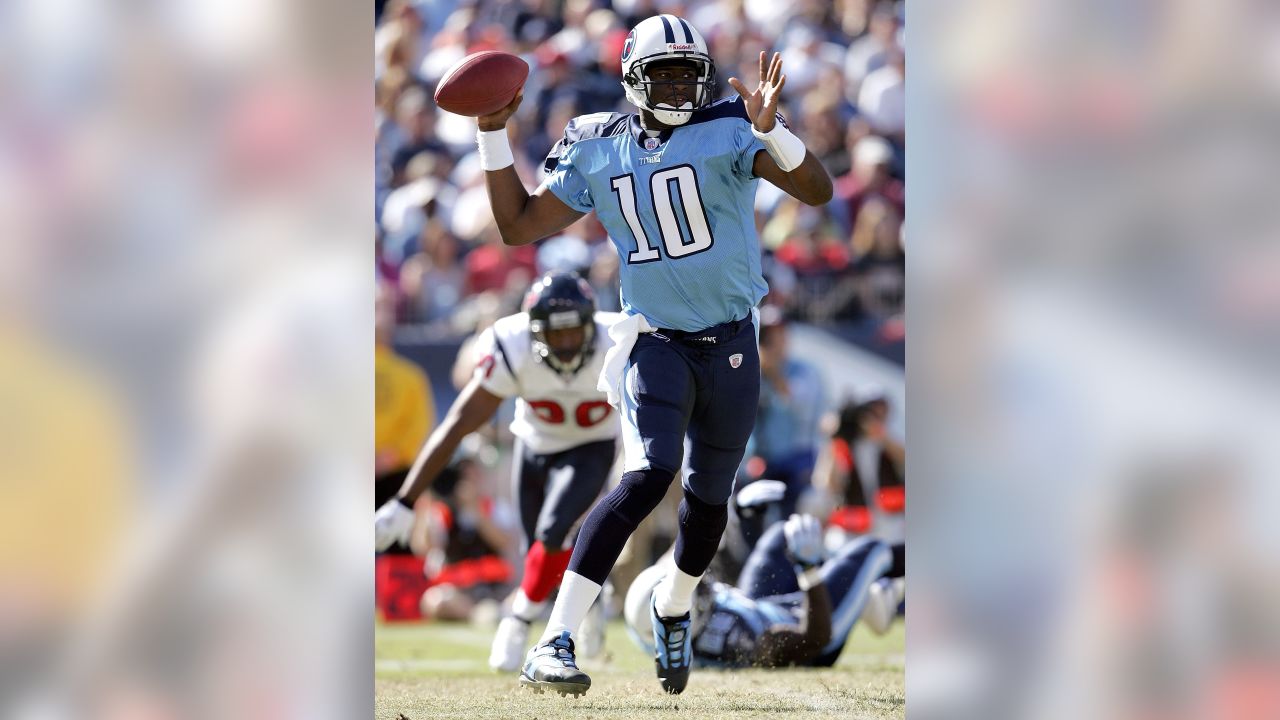 Welcome to the NFL, Vince Young Throwback Thursday to Nov. 26, 2006 when  the Titans came back from 21-0 in the 4th quarter and won…