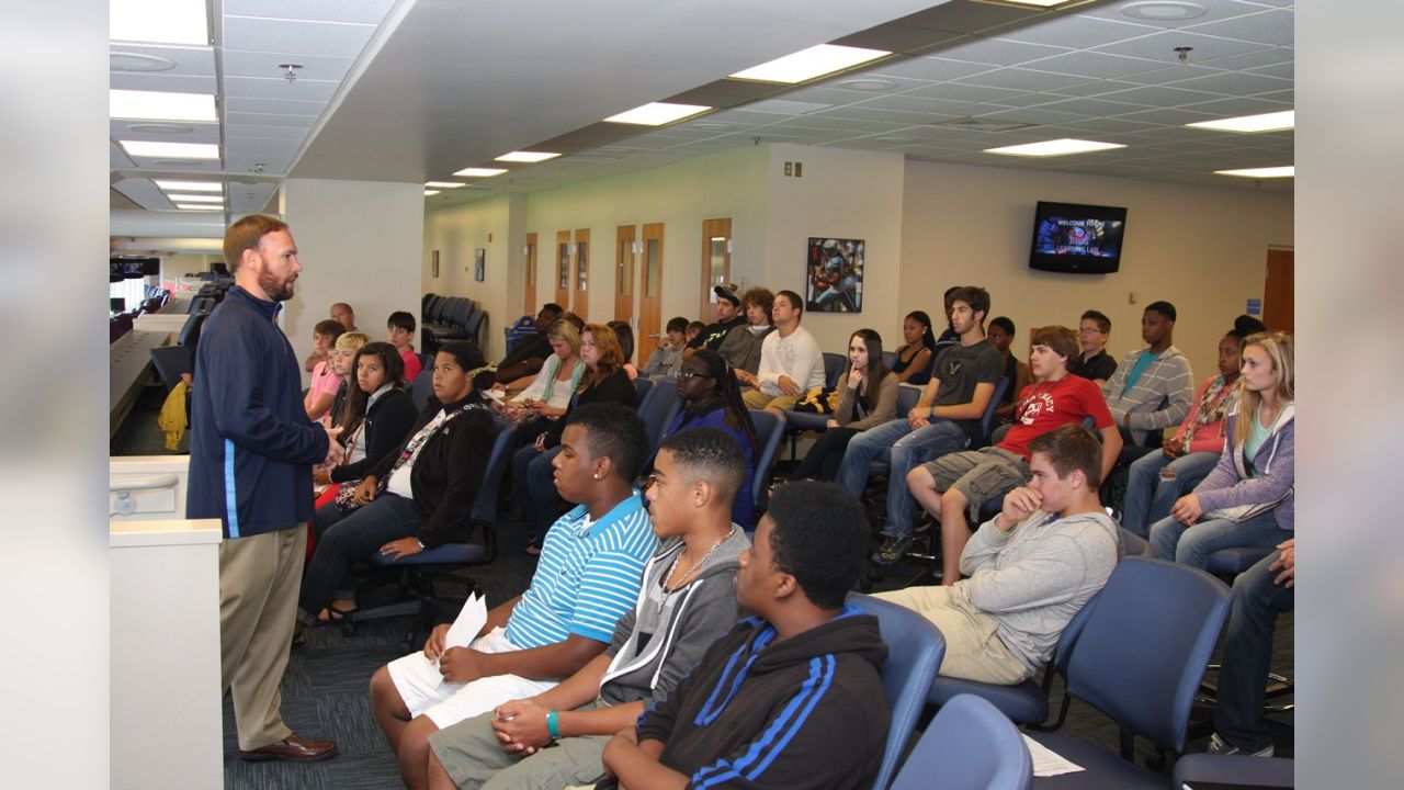 FBLA and DECA recently teamed up for a trip to the Tennessee Titans  Learning Lab at Nissan Stadium. The students got an in-depth look at…