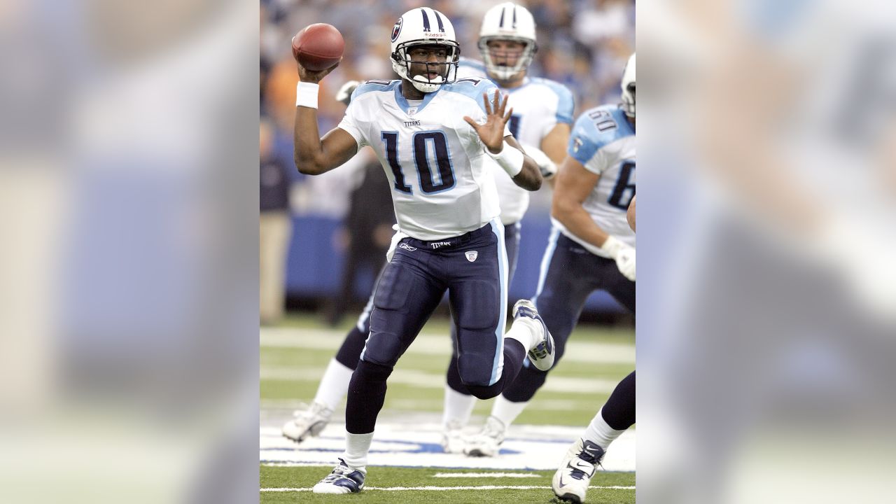 Welcome to the NFL, Vince Young Throwback Thursday to Nov. 26, 2006 when  the Titans came back from 21-0 in the 4th quarter and won…