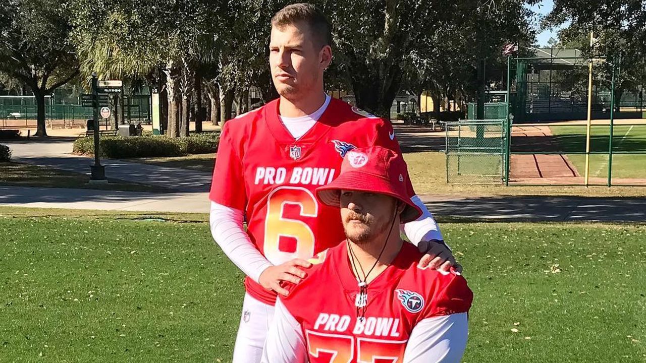 Old Hat in the Bucket Hat: Titans LT Taylor Lewan Enjoying his