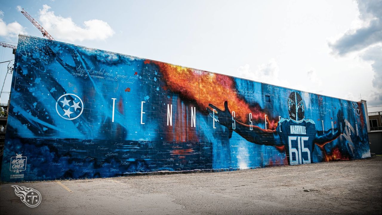 Tennessee Titans unveil new mural in Downtown Nashville